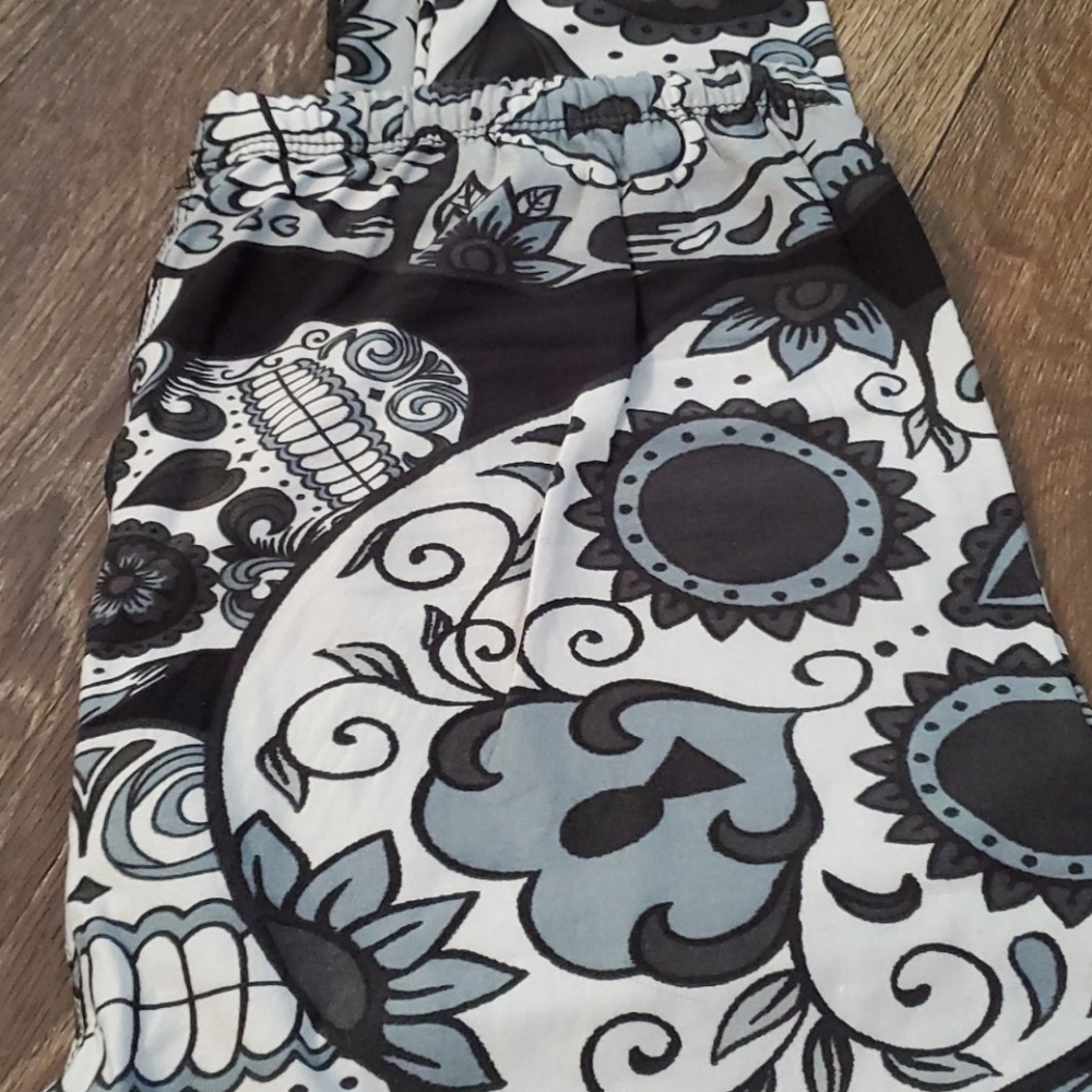 Sugar skull leggings